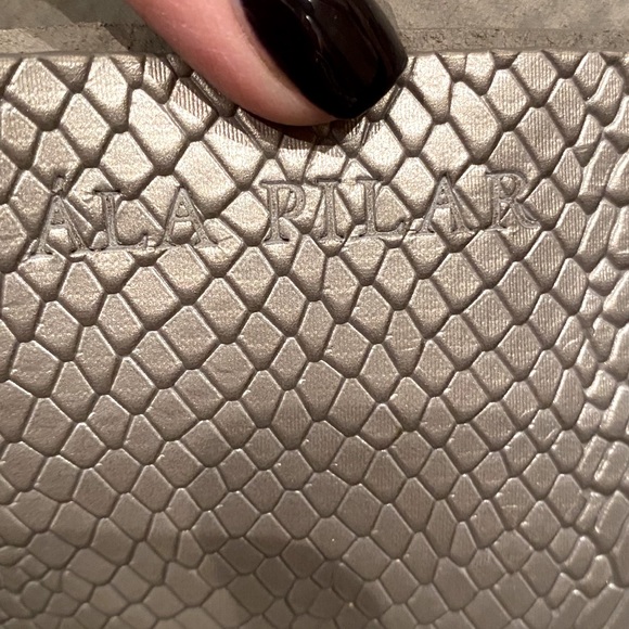 Ala Pilar large purse - Picture 4 of 4